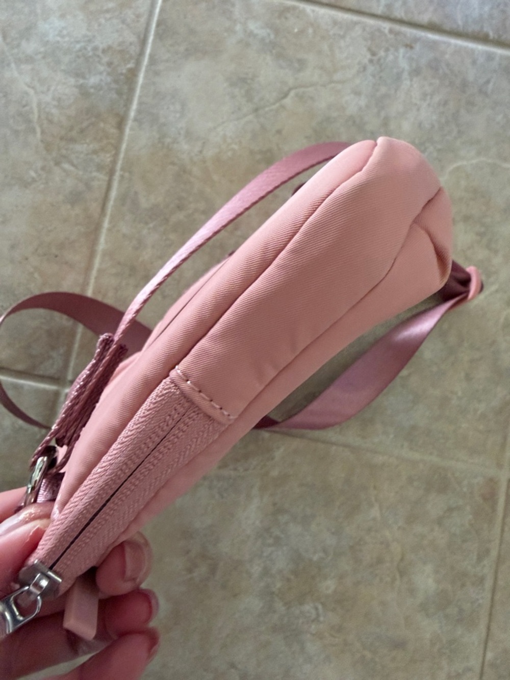 lululemon athletica Curved Line Crossbody Bag - Adjustable Strap - Picture 8 of 10